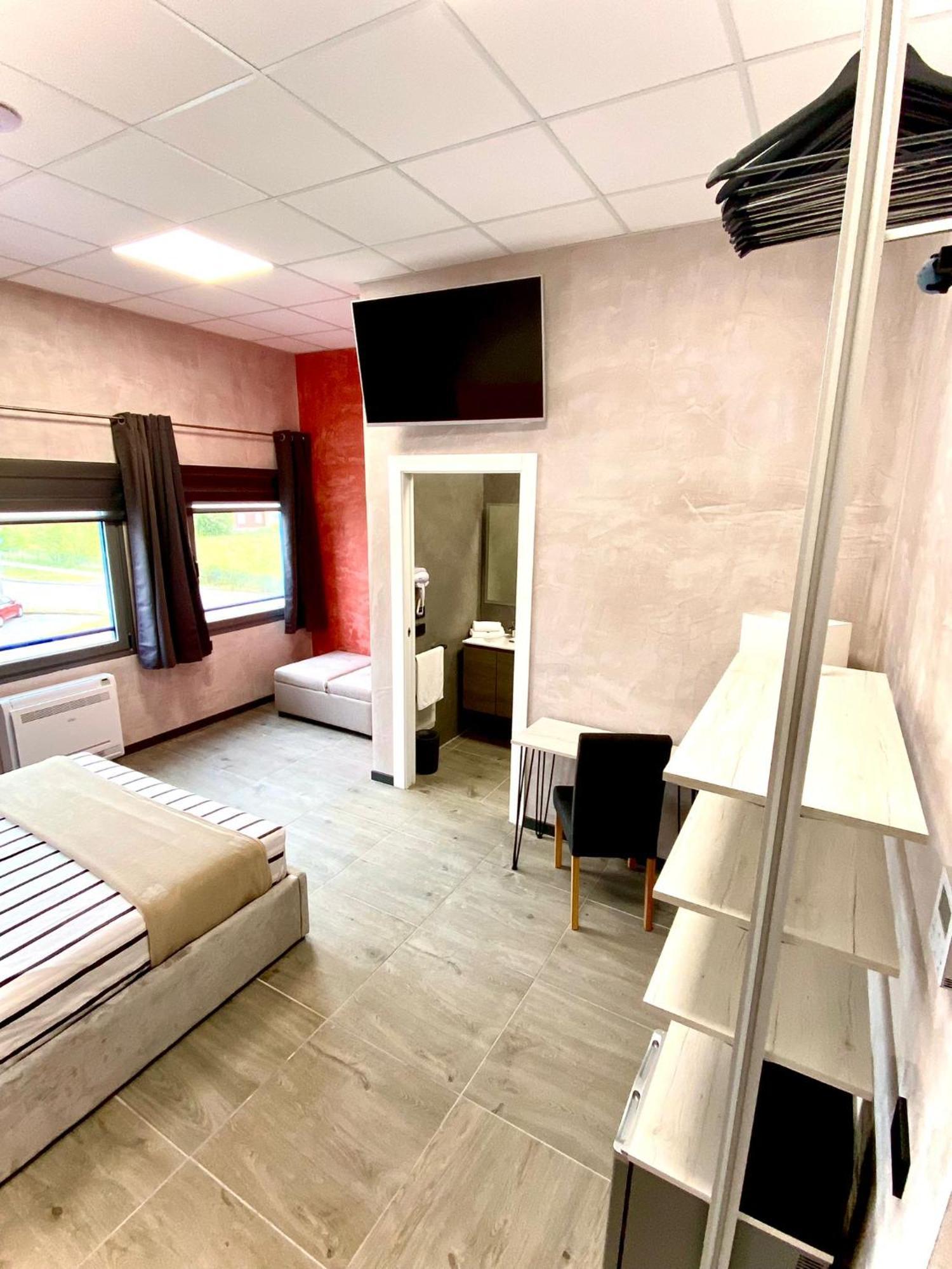 Hotel Tech Brembate Eksteriør bilde